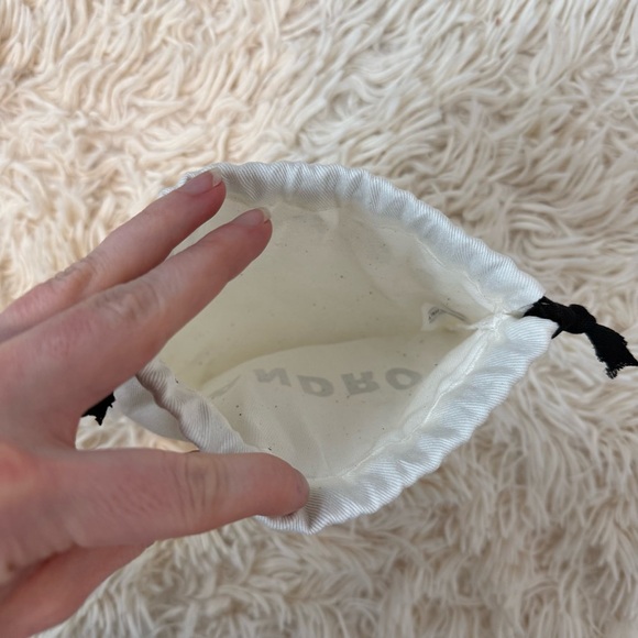 Sandro belt dust bag cotton white with drawstrings 6”x6” - Picture 2 of 5